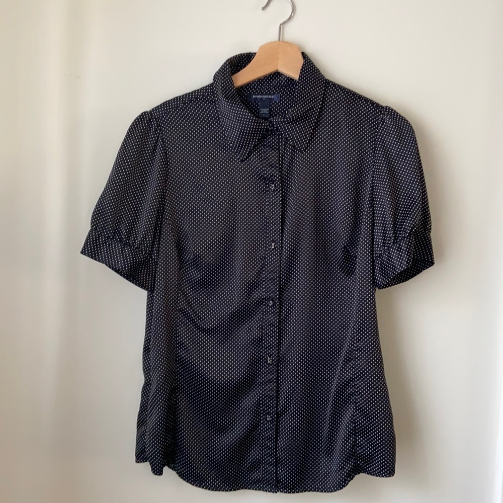 Banana republic black and white polka dot blouse